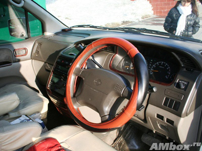 Обзор Nissan Elgrand 2002